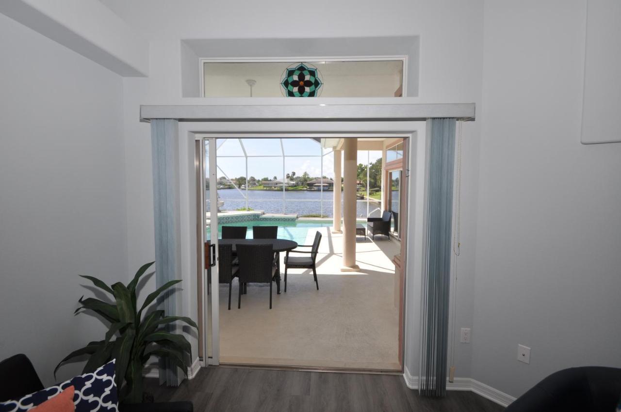Sunset Bay Beautiful Pool Home - Bring Your Boat Or Jet Ski - Canal With Dock- Sleeps 10 - 4 Bd Palm Coast Esterno foto