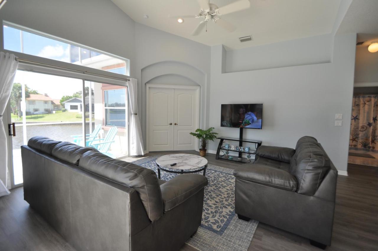 Sunset Bay Beautiful Pool Home - Bring Your Boat Or Jet Ski - Canal With Dock- Sleeps 10 - 4 Bd Palm Coast Esterno foto
